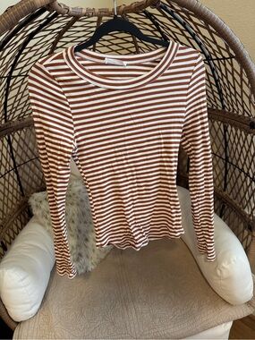 Carly Jean Los Angeles Kit Tan Striped Long Sleeve Shirt Large